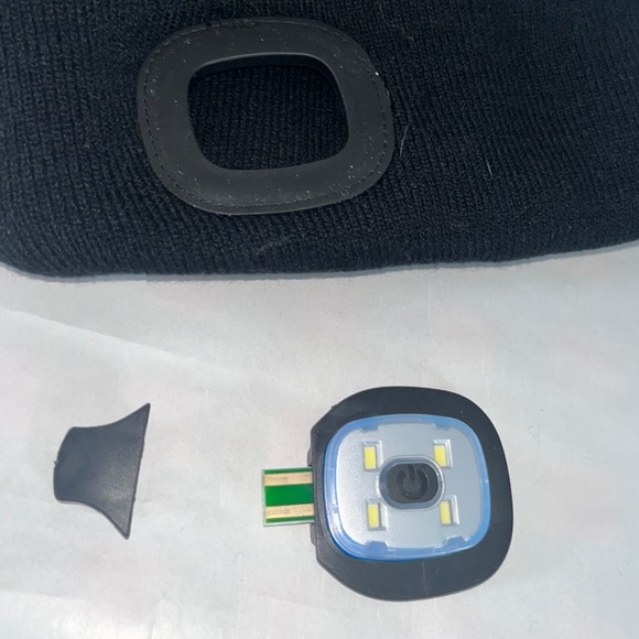 Lighted LED Beanie Cuffed Hat Black USB charge - Picture 2 of 9